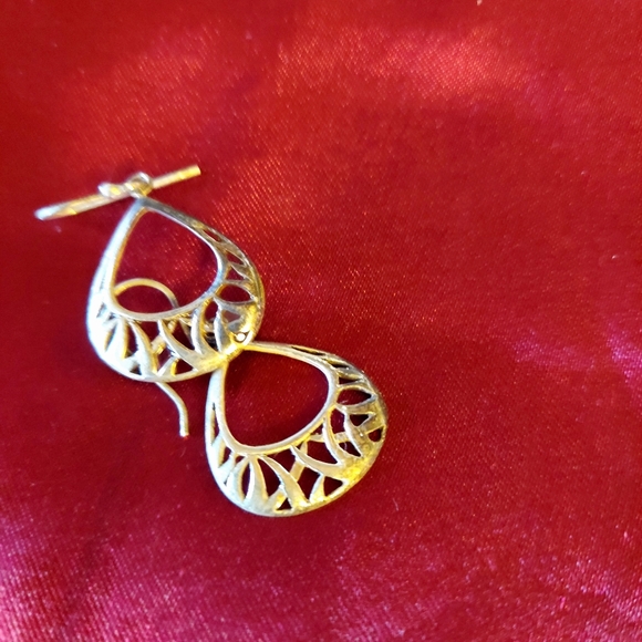 Pierced earring set - Picture 3 of 4